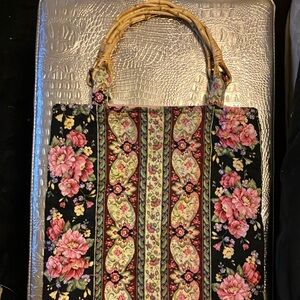 Floral, quilted, fabric Vintage tote.